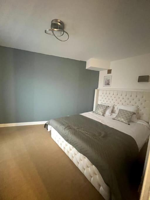 Wondersuite Appartement - Centre Ville Avec Parking Couvert -15Mn De Paris Et 10 Mn De Stade De France, Wifi, Netflix Deuil-la-Barre Exteriör bild